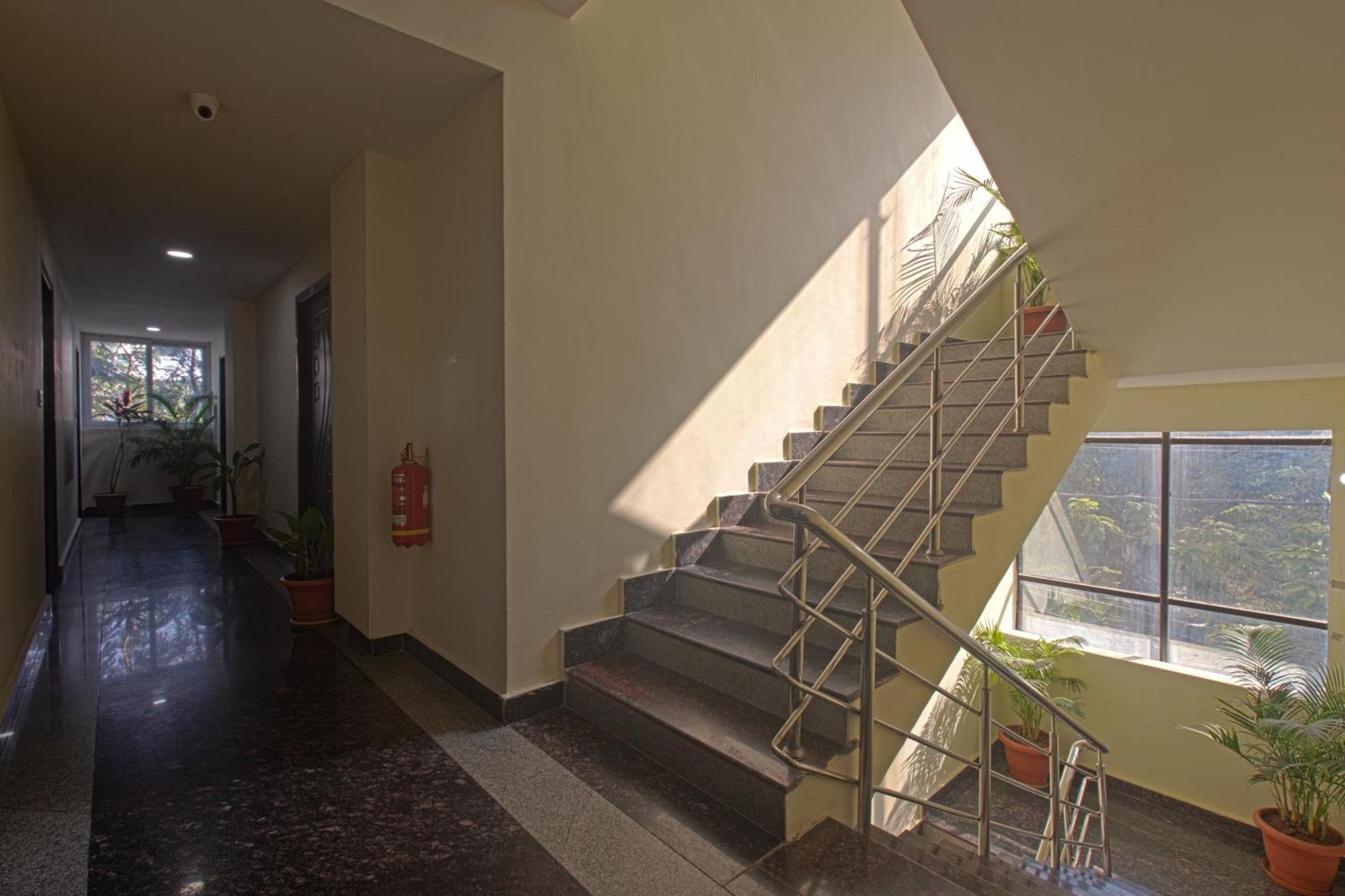 Hotel Ns Royal Emirates With 3Hr Early Check In Hyderabad Bagian luar foto